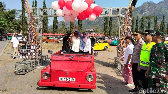 Parade mobil VW di Lapangan Tuksongo, Borobudur, Magelang, Rabu (26/8/2026).