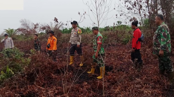 Pengecekan lahan terbakar di Desa Buluh Apo, Bengkalis (Dok Humas Polres Bengkalis)