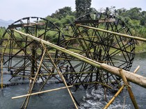 Petani Tasikmalaya Bertahan di Tengah Kemarau dengan Kincir Air