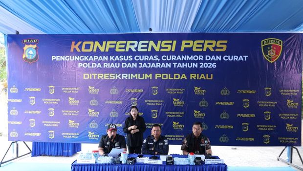 Polda Riau mengungkap sindikat curanmor lintas provinsi dan mengamankan 44 motor hasil curian Polda Riau mengungkap sindikat curanmor lintas provinsi dan mengamankan 44 motor hasil curian, Rabu (26/8/2026).