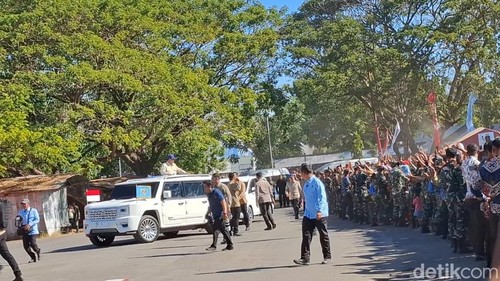 Presiden Prabowo Subianto tiba di Lapangan Berdikari Danga, Kabupaten Nagekeo, NTT, Rabu (26/8/2026).