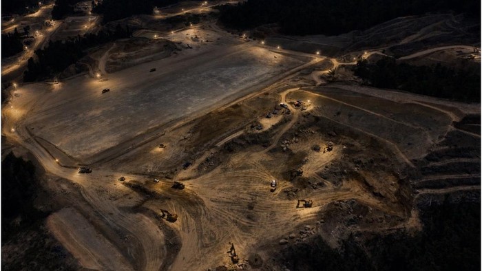 PT Merdeka Gold Resources Tbk