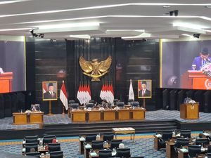 Rapat Paripurna, Legislator DKI Soroti Dana Jaminan Kesehatan Turun Rp 200 M