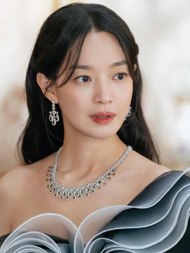 Cantiknya Shin Min Ah Jadi Permaisuri di Drakor The Remarried Empress