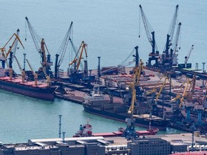 Ukraina Bidik Ekspor Minyak dan Gandum Rusia di Laut Hitam