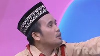 Sampai sekarang Ustaz Maulana masih ingat tentang pelajaran Pramuka yang disampaikan.  Foto: dok Brownis Trans TV