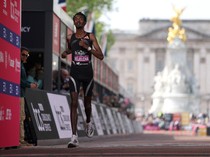 Yomif Kejelcha Pecahkan Rekor Dunia Half Marathon, Lari 21 Km 56 Menit