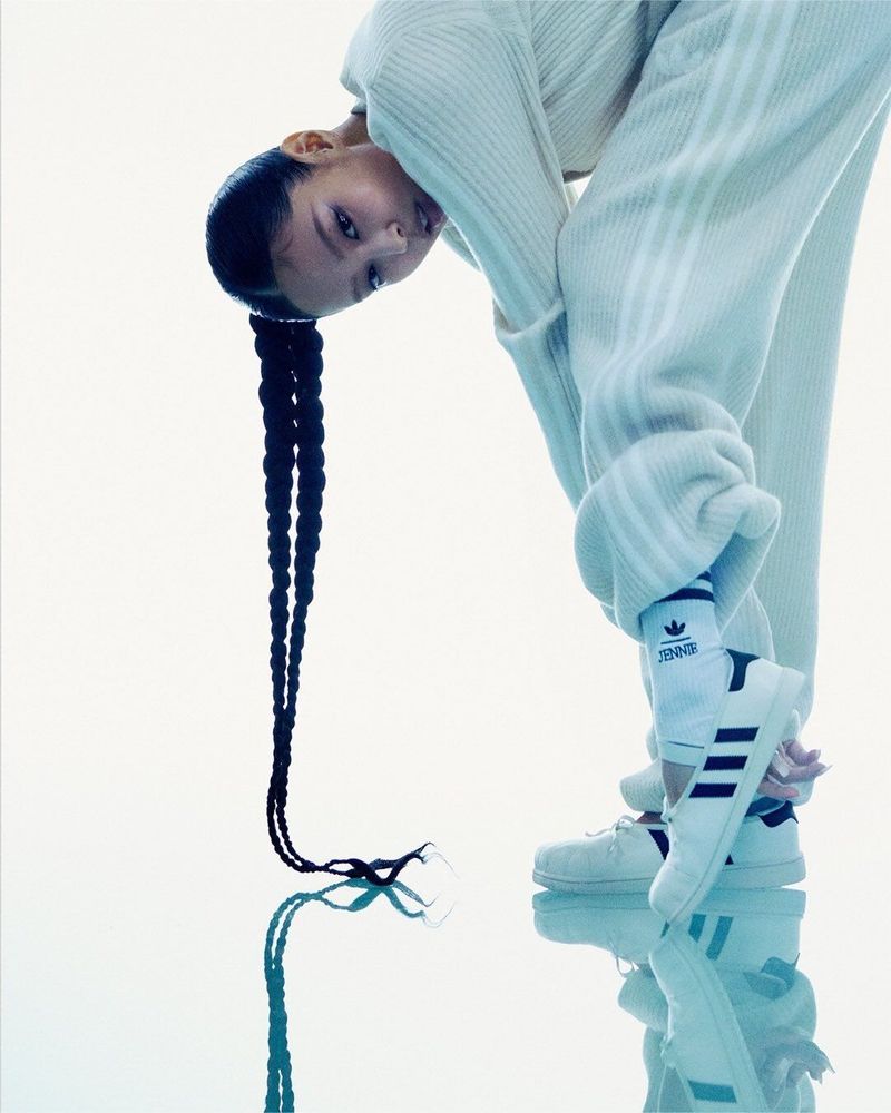adidas x Jennie BLACKPINK rilis ballet sneakers.