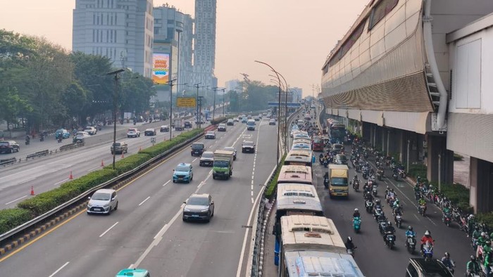 Arus lalu lintas di Jakarta lancar menjelang aksi di Gedung DPR hari ini. (Kurniawan/detikcom)