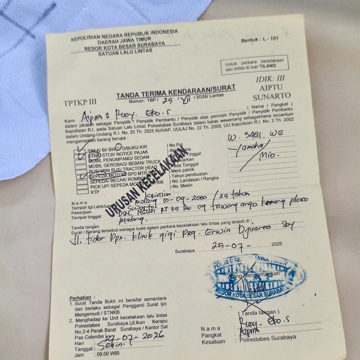 Biaya 1 juta untuk urus surat pengeluaran kendaraan sepeda motor di Satlantas Colombo, Surabaya