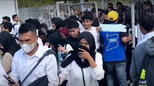 Calon volunteer MotoGP Mandalika membeludak. (Tangkapan layar video viral)