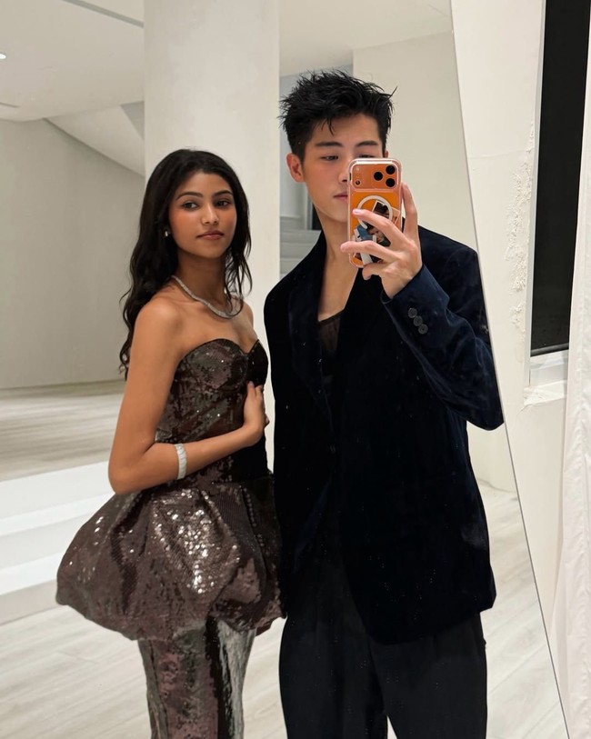 Serangkaian foto aktor Taiwan Cheng Chang Fan dengan wanita cantik asal India menuai sorotan. Banyak netizen memuji kecocokan mereka.Foto: Instagram @chengchangfan