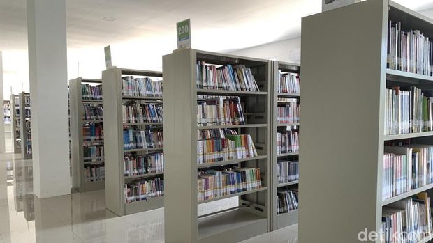Gedung Perpustakaan Baru Lombok Barat, Kamis (27/8/2026). (Foto : M. Zahiruddin/detikBali) Gedung Perpustakaan Baru Lombok Barat, Kamis (27/8/2026). (Foto : M. Zahiruddin/detikBali)
