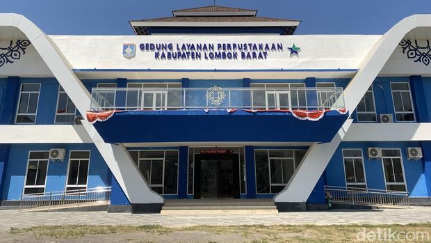 Gedung Perpustakaan Baru Lombok Barat, Kamis (27/8/2026). (Foto : M. Zahiruddin/detikBali) Gedung Perpustakaan Baru Lombok Barat, Kamis (27/8/2026). (Foto : M. Zahiruddin/detikBali)