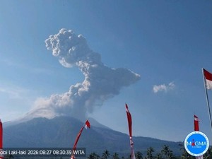Gunung Letowobi Meletus Pagi Ini, Larantuka Bergetar Mirip Gempa