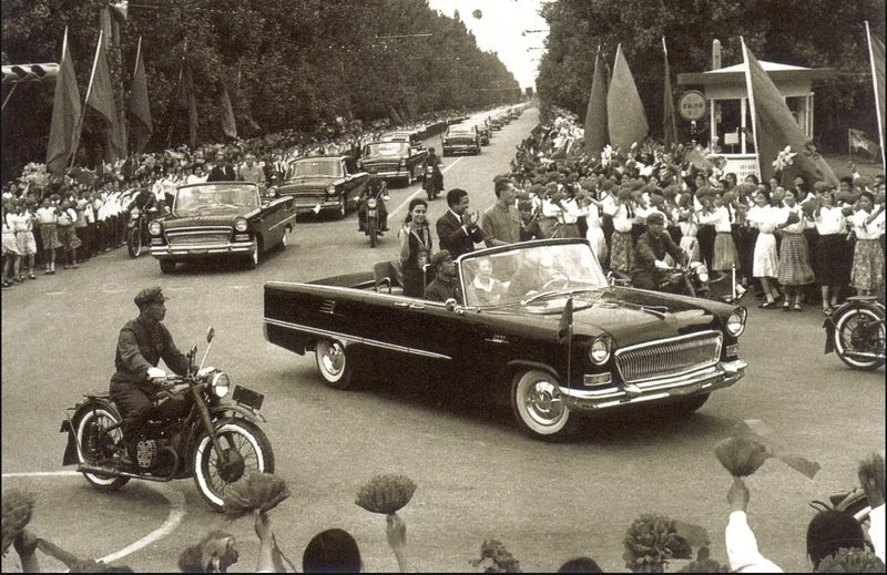 Hongqi CA72, sedan pertama Hongqi dirakit di Tiongkok pada 1958