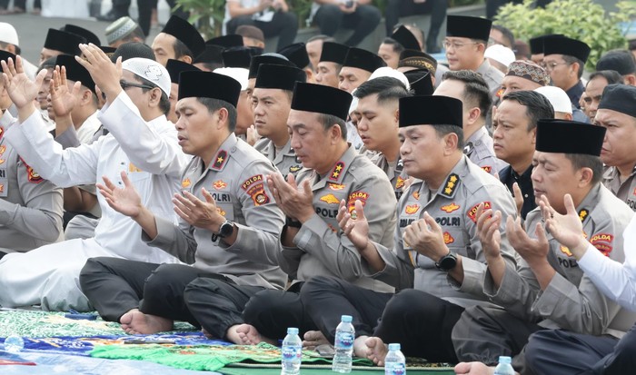 Ikhtiar Hadapi Kemarau & Ancaman Karhutla, Polda Sumsel Gelar Salat Istisqo