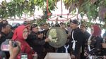Melihat Jamasan Gong Kiai Pradah Blitar, Warga Berebut Air Bekas Ritual