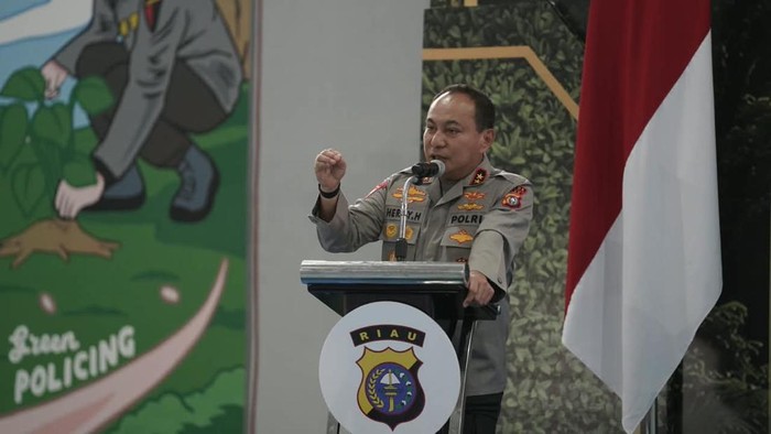 Kapolda Riau Irjen Pol Herry Heryawan