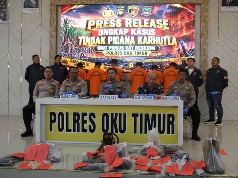 Kapolres OKU Timur AKBP Lalu Hedwin Hanggara bersama jajaran berhasil meringkus sebanyak enam orang tersangka kasus kebakaran hutan dan lahan (karhutla) (dok.istimewa)