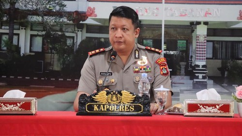 Kapolres Tabanan, AKBP I Putu Bayu Pati, dalam talkshow kesehatan Obesitas, Silent Disease of Modern Lifestyle di Aula Wisnu Hartono Polres Tabanan, Rabu (26/8/2026). (Dok. Polres Tabanan)