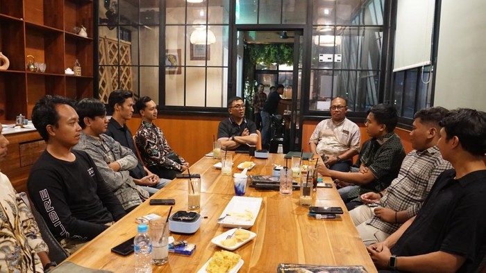 Kapolresta Sidoarjo Kombes Pol Christian Tobing saat kegiatan Ngopi Bareng Kapolresta Sidoarjo Bersama Mahasiswa
