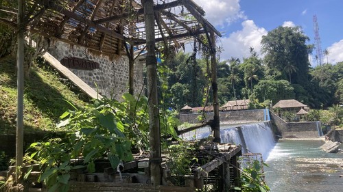 Kondisi spot wisata Tirai Air Dam Tukad Unda di Lingkungan Lebah, Kelurahan Semarapura Kangin, Klungkung, Bali, Kamis (27/8/2026). (Fatih Kudus Jaelani/detikBali)