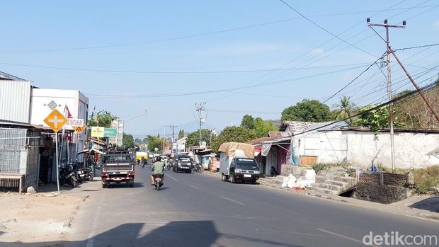 Larantuka Suasana sekitar Pasar Inpres Larantuka, Kamis (27/8/2026).