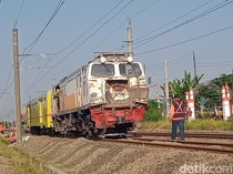 Penampakan Lokomotif KA Malabar Ringsek Usai Tabrak Truk di Klaten