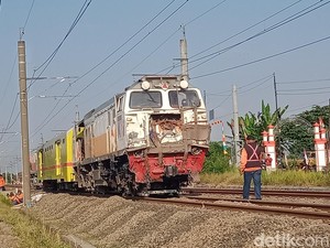 Penampakan Lokomotif KA Malabar Ringsek Usai Tabrak Truk di Klaten