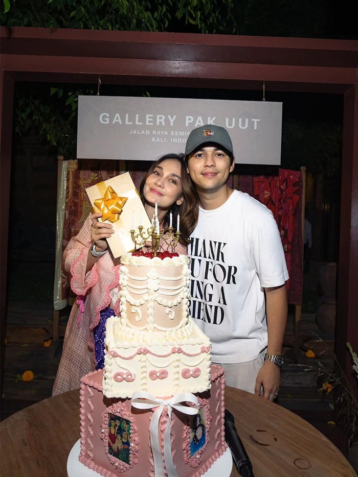 Ulang Tahun Luna Maya