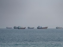 Negosiasi Iran-Oman Wacanakan Larangan Kapal Militer Lewati Hormuz