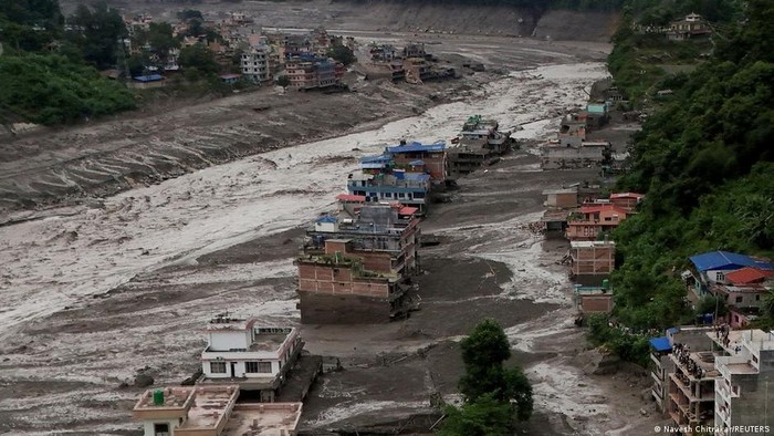 Nepal: Lebih dari 270 Tewas, Hampir 1400 Dinyatakan Hilang