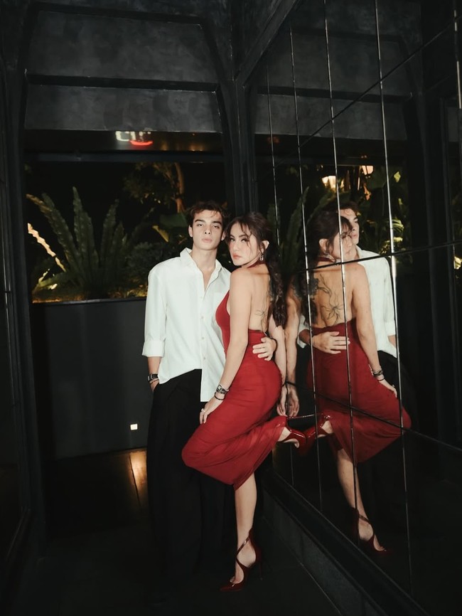 Gaya Olla Ramlan Kembali Pamer Tato Pakai Dress Low Back, Mesra Bareng Pacar