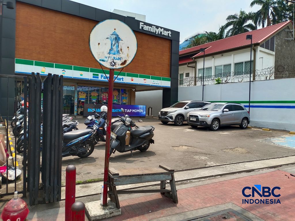Pantauan langsung CNBC Indonesia di kawasan Tugu Tani, Jakarta Pusat, Kamis (27/8/2026). Pantauan langsung CNBC Indonesia di kawasan Tugu Tani, Jakarta Pusat, Kamis (27/8/2026). (CNBC Indonesia/Martyasari Rizky)