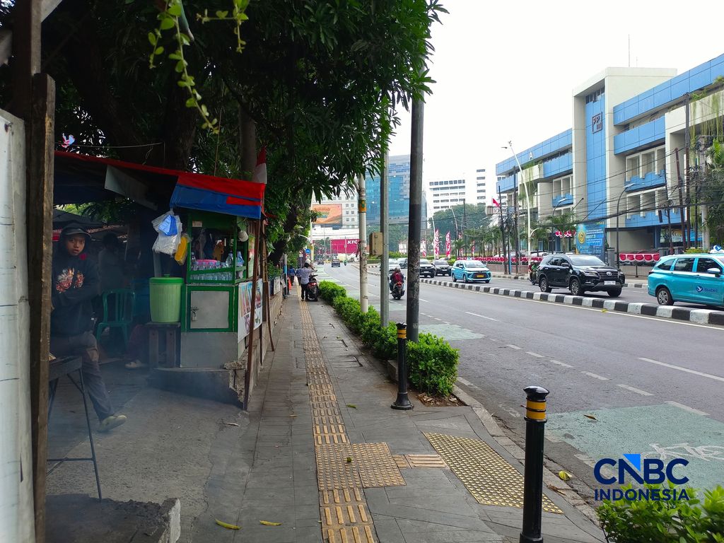 Pantauan langsung CNBC Indonesia di kawasan Tugu Tani, Jakarta Pusat, Kamis (27/8/2026). Pantauan langsung CNBC Indonesia di kawasan Tugu Tani, Jakarta Pusat, Kamis (27/8/2026). (CNBC Indonesia/Martyasari Rizky)