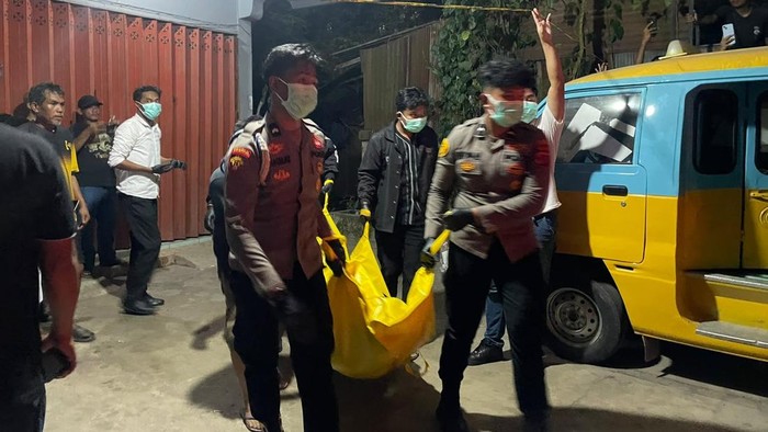 Perempuan berinisial DA (18) ditemukan meninggal dunia di sebuah kamar kos diKutai Timur (Kutim), Kaltim.