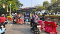 Lalin Jalan Gatsu Dialihkan ke Gerbang Pemuda Jelang Aksi di DPR