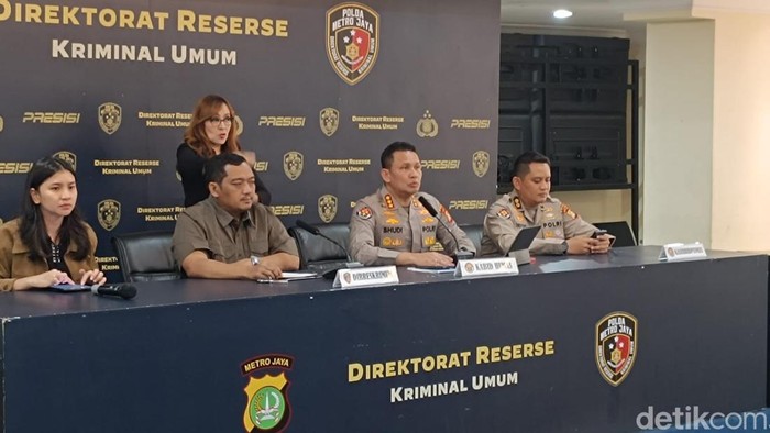 Polisi menyatakan Jakarta dalam situasi yang aman dan terkendali. Polisi mengajak semua pihak untuk menjaga situasi Jakarta tetap kondusif. (Rizky AM/detikcom)