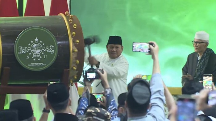 Presiden Prabowo membuka Muktamar ke-35 NU di Pondok Pesantren (PP) Bahrul Ulum, Tambakberas, Jombang