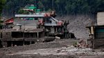 Rumah dan Bangunan Hancur Diterjang Banjir Nepal