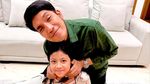 Asyiknya Desta Makan Sushi hingga Nongkrong Santai Bareng Ariel NOAH