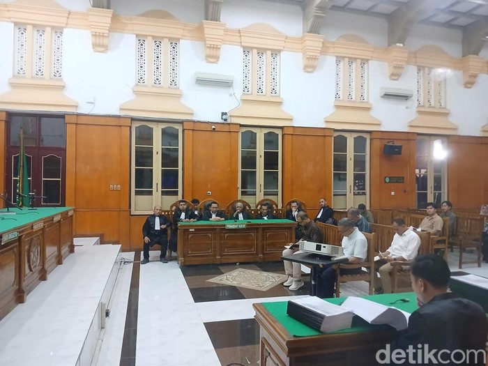 Sidang tuntutan Dirut PT PASU di ruang Tipikor, Pengadilan Negeri Medan, Rabu (26/8/2026) malam