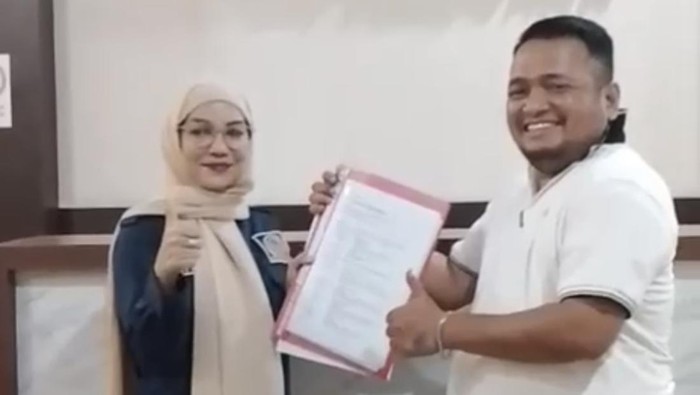 Wakil Ketua DPW NasDem Sultra Muttaqin Siddiq laporkan 26 anggota DPRD Sultra ke BK.