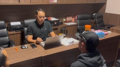 BA saat diperiksa Satreskrim Polres Badung.