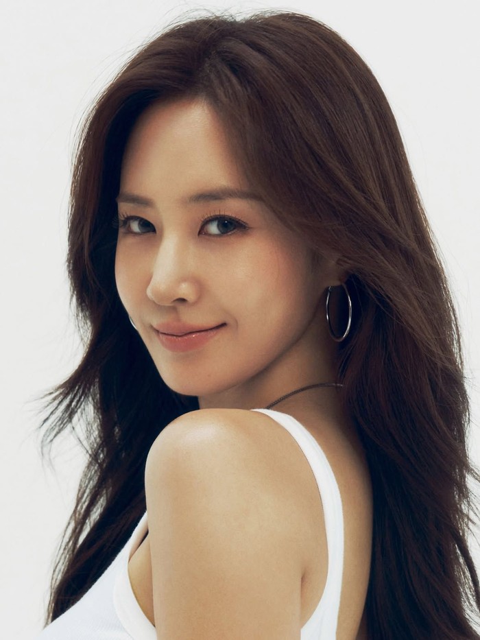 Potret Yuri Buat Debut SNSD-HyoRiSoo.
