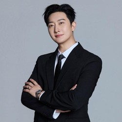 Zhoumi SuJu-M Jadi CEO Perusahaan Baru SM-Tencent