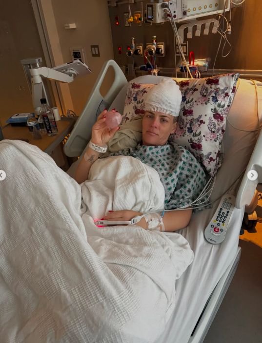 busy phillips menderita tumor otak