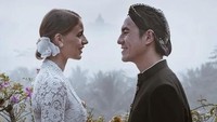 Viola menyebut Daniel Mananta adalah mahkotanya yang berharga. Tanpamu, aku mungkin akan tetap tersembunyi dan cahayaku hanya akan bersinar redup. Namun, kamu membawa kemuliaan dalam hidupku, tulisnya. (Foto: dok Instagram lolagin)