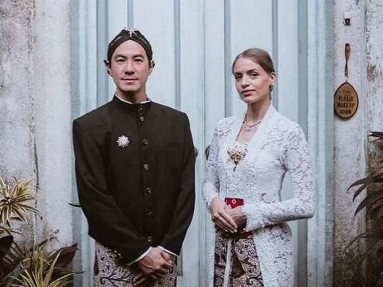 Istri Puji Setinggi Langit Daniel Mananta: Kamu Mahkotaku